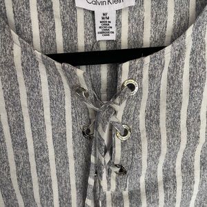 New Calvin Klein garment washed stripped blouse whit bell sleeves